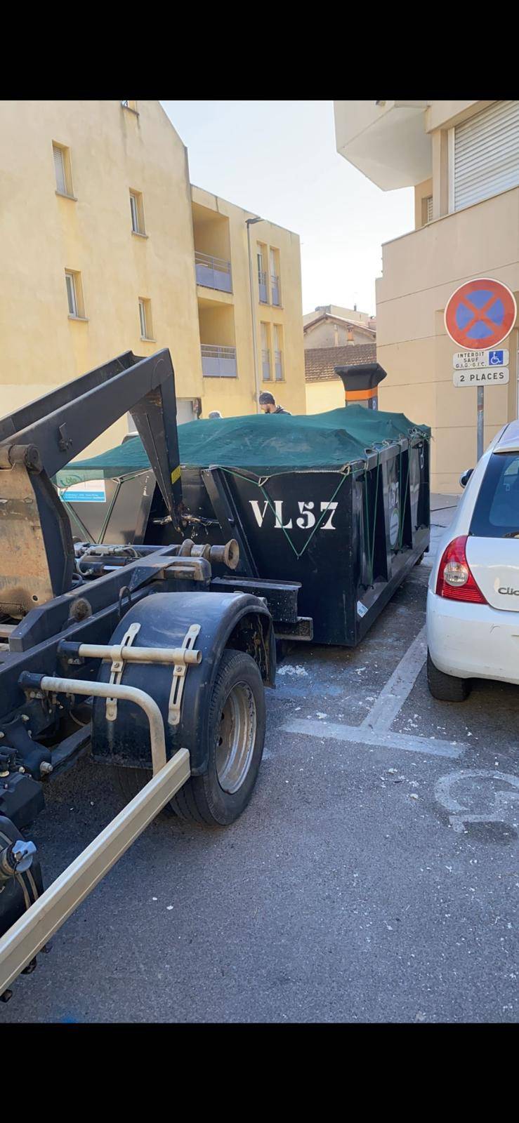 Débarras professionnel à Montpellier : locaux commerciaux et entrepôts, évacuation d’encombrants, tri-recyclage, intervention 24/48h et devis gratuit
